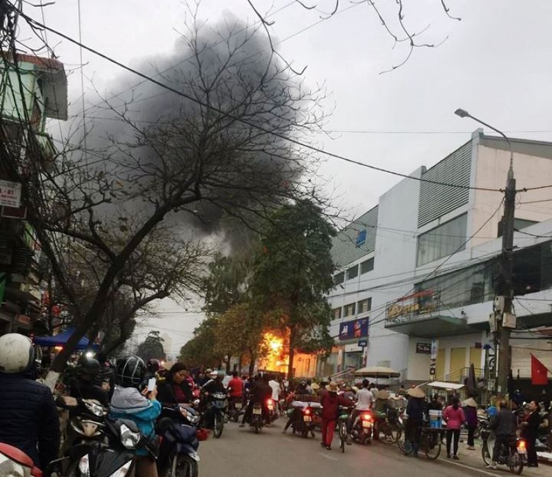 Nhanh chóng dập tắt vụ cháy tại Chợ Thái, Thành phố Thái Nguyên
