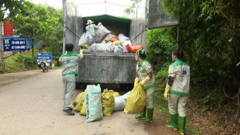 Đồng Hỷ: Thu gom gần 10 tấn rác thải nguy hại