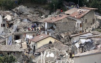 Italy cảnh báo nguy cơ xảy ra tiếp động đất cường độ cao