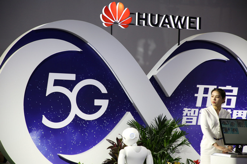 Mỹ khó đuổi kịp Huawei về 5G