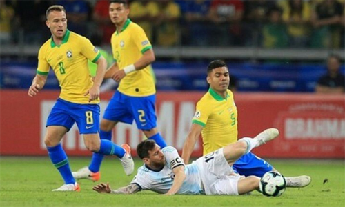 Casemiro: 'Brazil thắng Argentina nhờ vô hiệu hóa Messi'
