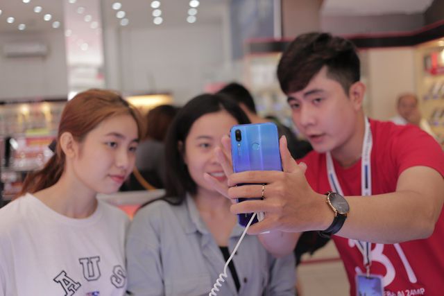 huawei dua smartphone ve dung gia tri thuc cho nguoi viet