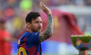 Messi dính chấn thương ngay ngày đầu tập lại với Barca