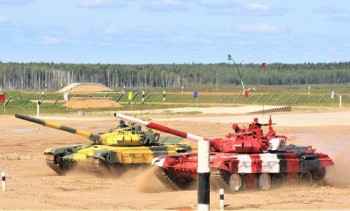 ​Đội Việt Nam thắng vòng bán kết giải đua xe tăng tại Nga