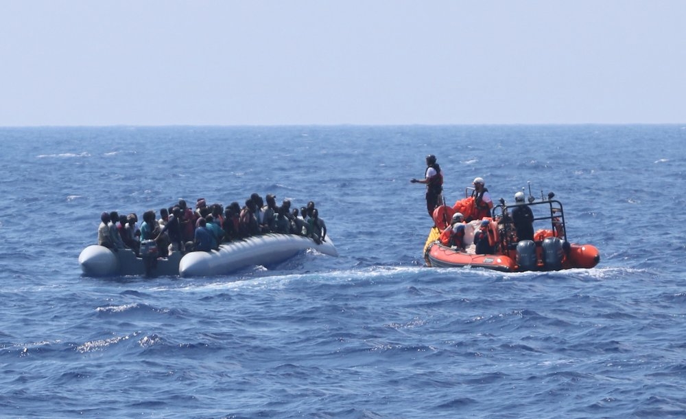 Được giải cứu, người di cư vẫn mắc kẹt trên biển khi châu Âu từ chối tiếp nhận