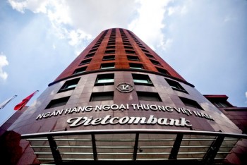 Bloomberg: FWD sắp đạt thỏa thuận mua Vietcombank-Cardif