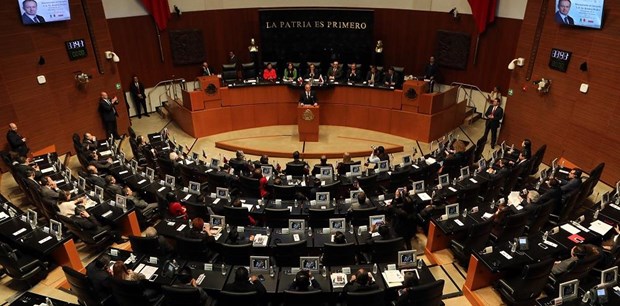 Thượng viện Mexico thông qua luật phế truất một Tổng thống