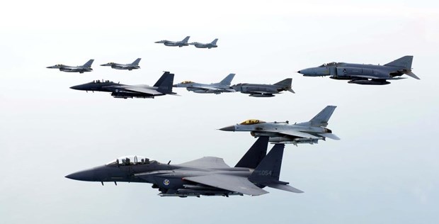 Máy bay Mỹ trình diễn tại lễ kỷ niệm thành lập Không quân Hàn Quốc