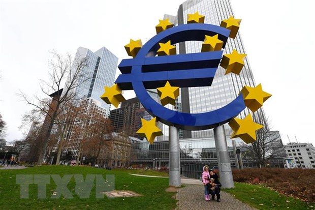 kinh te eurozone doi mat voi nguy co suy giam trong quy 4