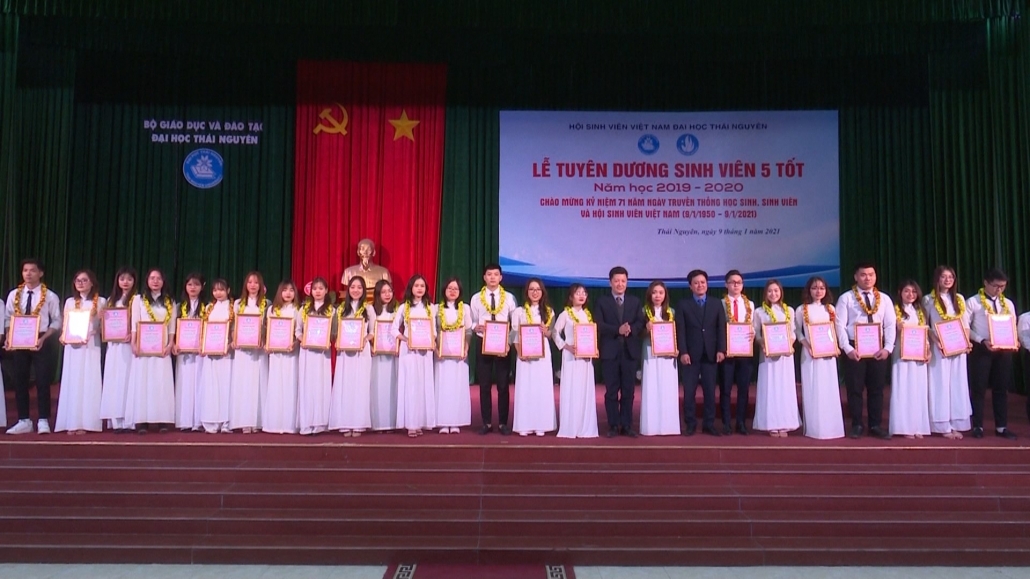 Tuyên dương “Sinh viên 5 tốt” cấp Đại học Thái Nguyên