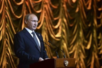 Tổng thống Nga Putin công bố vaccine COVID-19 đầu tiên của thế giới