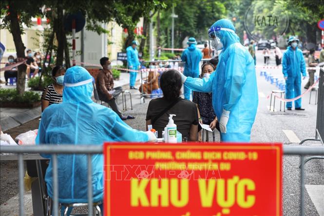 Ngày 27/8, Việt Nam ghi nhận 12.920 ca nhiễm mới SARS-CoV-2; có 10.126 ca khỏi bệnh