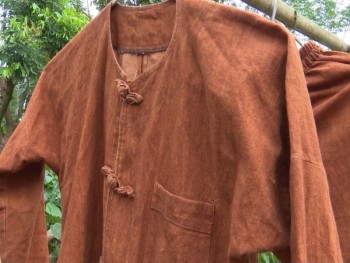 Người Sán Chay giữ gìn cách nhuộm vải truyền thống