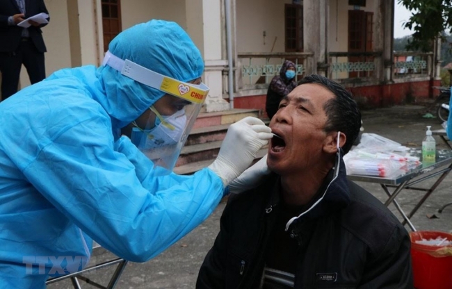 Bộ Y tế yêu cầu xét nghiệm người về từ ổ dịch Hải Dương, Quảng Ninh