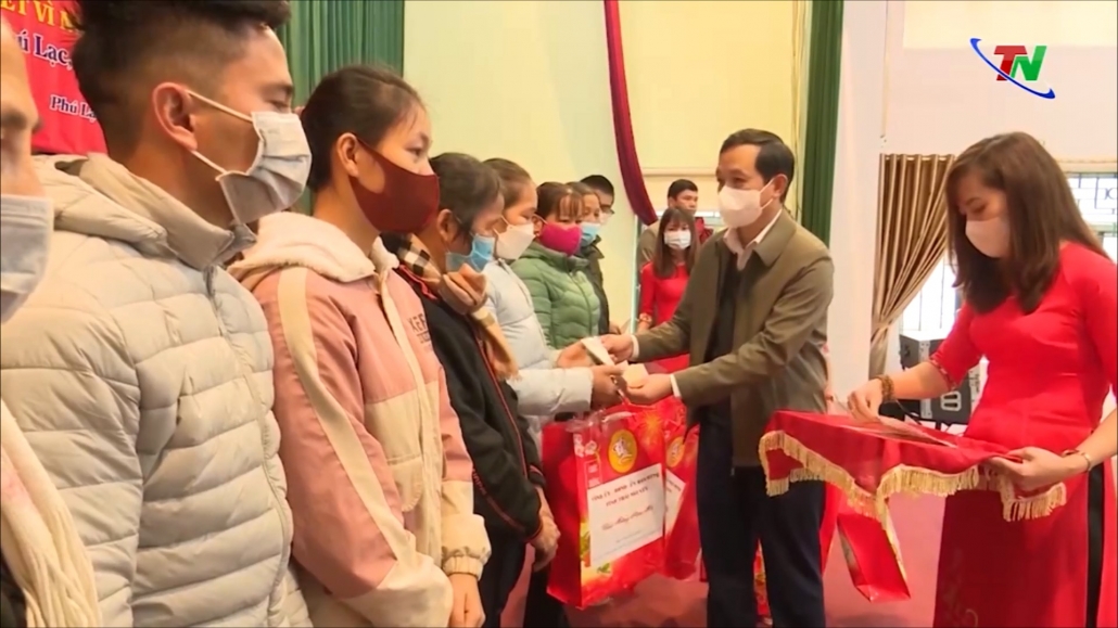 Tết vì người nghèo - Tết của lòng nhân ái Tết vì người nghèo - Tết của lòng nhân ái