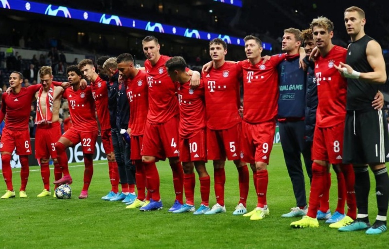 Cầu thủ Bayern Munich tự nguyện giảm lương vì COVID-19