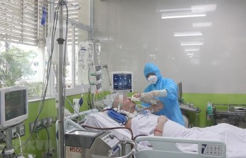Việt Nam không ghi nhận thêm ca mắc COVID-19, bệnh nhân 91 đã có thể ngồi dậy
