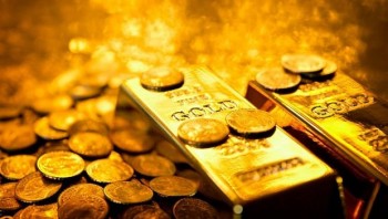 Giá vàng lên mức cao nhất kể từ năm 2011 do đồng USD suy yếu