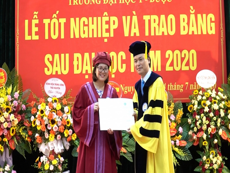 Trường Đại học Y Dược Thái Nguyên trao bằng tốt nghiệp cho hơn 200 tiến sĩ, thạc sĩ, bác sĩ