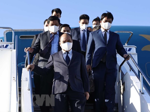 Chủ tịch nước tới Tokyo, bắt đầu chương trình dự Quốc tang ông Abe