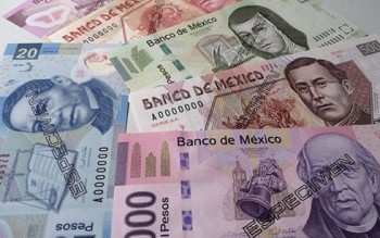 Đồng peso rớt giá, chứng khoán mất điểm sau cuộc họp báo của ông Trump