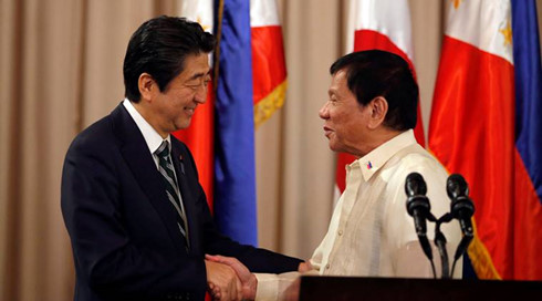 Thủ tướng Nhật thăm Philippines, cạnh tranh ảnh hưởng với Trung Quốc