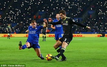 Alonso tỏa sáng, Chelsea đè bẹp Leicester City
