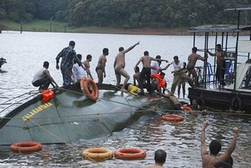 Ấn Độ: Ít nhất 19 người chết do lật thuyền