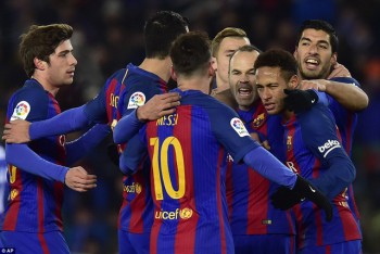 Neymar lập công, Barcelona nhọc nhằn đánh bại Sociedad