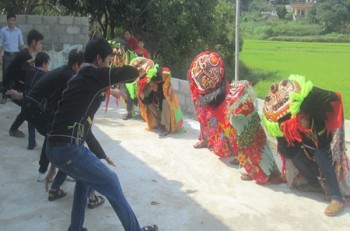 Đặc sắc điệu múa sư tử mèo của đồng bào Nùng ở xứ Lạng