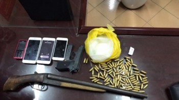 Phát hiện 2 khẩu súng với hơn 100 viên đạn cùng ma túy ở Quảng Ninh