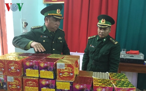 Hai thanh niên vận chuyển gần 180kg pháo vào Lạng Sơn