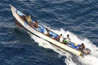 Vụ 7 người Việt Nam bị cướp biển bắt cóc: Một người bị bắn chết?