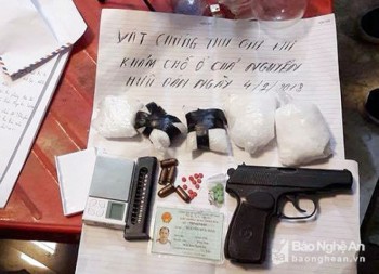 Nghệ An: Bắt “ông trùm” xây hầm ngầm, sắm súng đạn để buôn ma túy