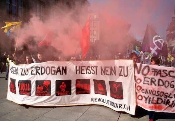 TNK triệu Phó Đại sứ Thụy Sĩ về biểu tình chống Tổng thống Erdogan