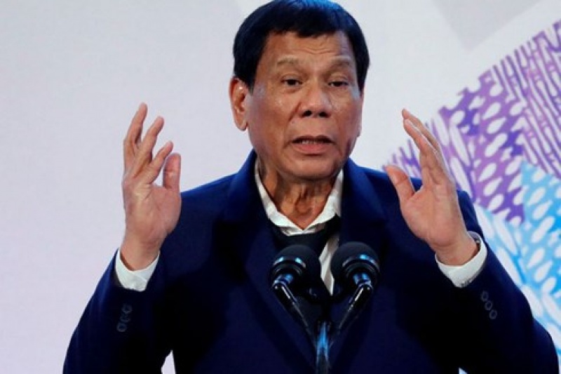 Tổng thống Philippines Duterte lại gây bão vì sắc lệnh mới