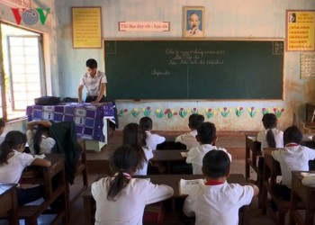 Hàng loạt trường học ở Gia Lai khốn khổ vì giáo viên bị cắt hợp đồng