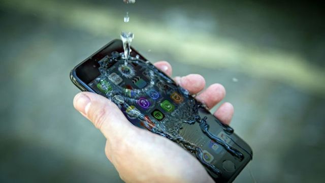 iPhone 11 có thể dùng được dưới nước, Samsung lên kế hoạch cho hai điện thoại gập nhiều hơn
