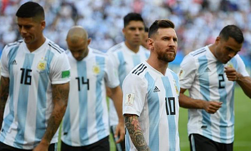 Messi trở lại đội tuyển Argentina