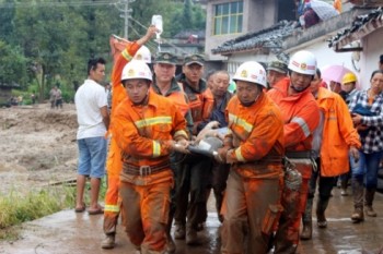 Trung Quốc tìm kiếm 13 người mất tích sau trận lở đất ở Sơn Tây