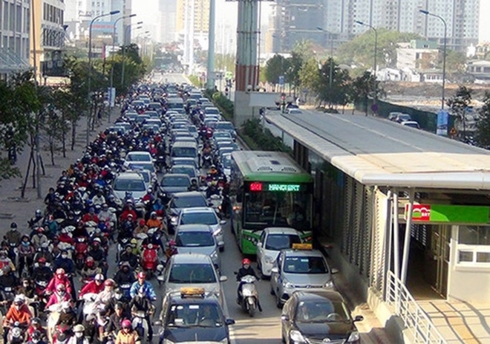 Hà Nội đề xuất cấm xe máy vào giờ cao điểm trên 6 tuyến phố ​
