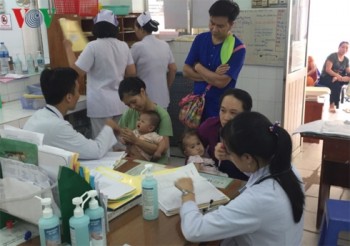 TP HCM nắng nóng gay gắt, nhiều trẻ em nhập viện
