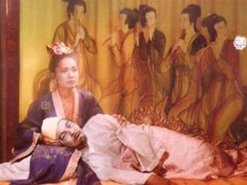 Đường tình lận đận của những bà hoàng trên màn ảnh Việt
