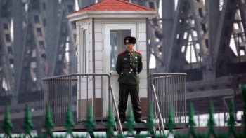 Quân đội Trung Quốc ở biên giới với Triều Tiên đặt ở mức báo động cao