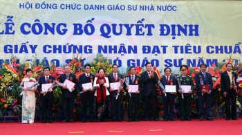 Bộ trưởng Nguyễn Thị Kim Tiến và nhiều quan chức không đủ điều kiện đạt tiêu chuẩn công nhận giáo sư sau rà soát