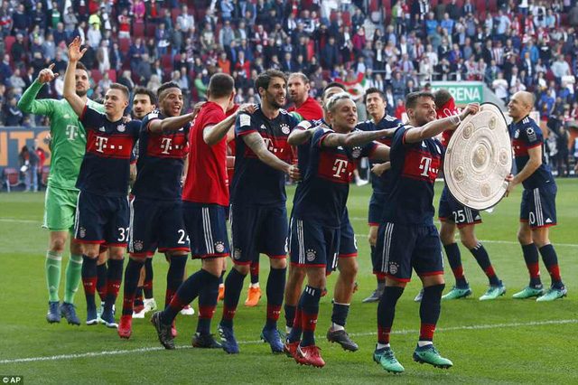 Bayern Munich chính thức vô địch Bundesliga lần thứ 6 liên tiếp