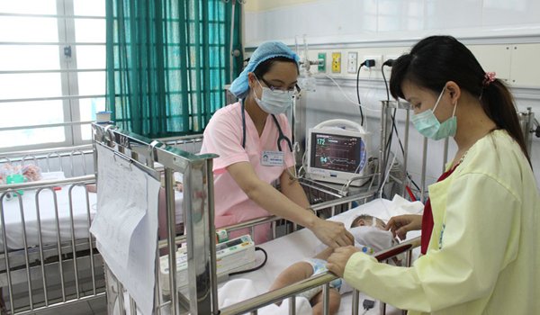 Bệnh viện Nhi TƯ: 42% điều dưỡng bị stress