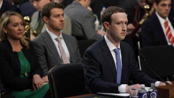 Mark Zuckerberg hé lộ khả năng thu phí người dùng trên Facebook