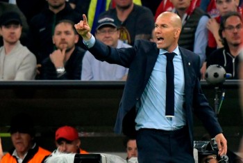 Zidane: "Real đá cam chịu, gồng mình chống chọi Bayern"