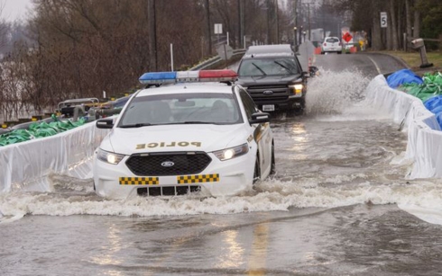 Thành phố Canada ban bố tình trạng khẩn cấp vì lũ lụt